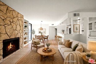 15480 Antioch St in Los Angeles, CA - Building Photo