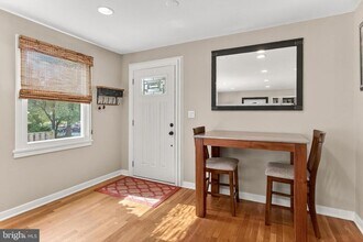 2951 Rosemary Ln in Falls Church, VA - Building Photo - Building Photo