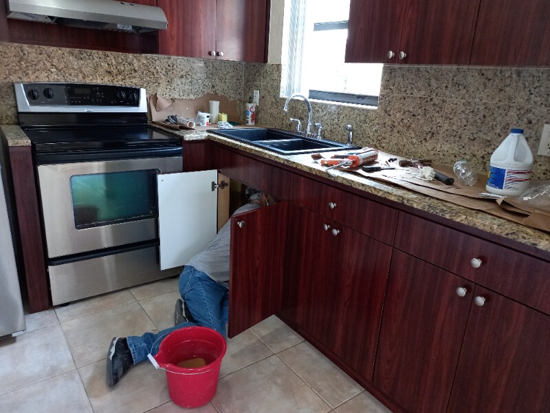16 W 16th Ave in Hialeah, FL - Building Photo