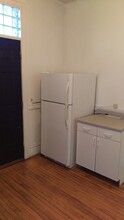934 W Newport Ave, Unit Apt 2 in Chicago, IL - Building Photo - Building Photo