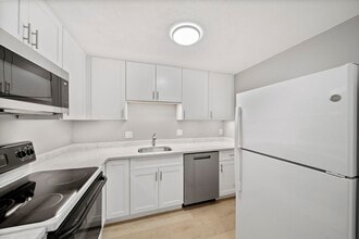 1 Centre St in Canton, MA - Building Photo - Building Photo