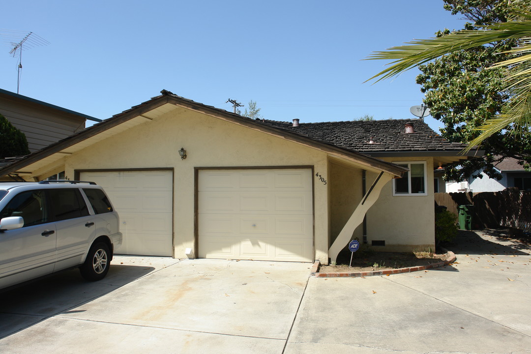 4305 Will Rogers Dr in San Jose, CA - Building Photo