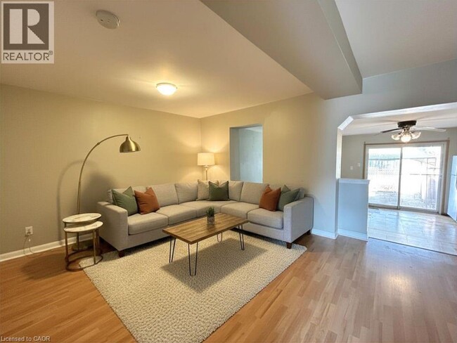 153 Cameron Ave N in Hamilton, ON - Building Photo - Building Photo