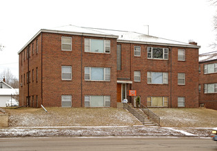 590 Snelling Ave S in St. Paul, MN - Building Photo - Building Photo