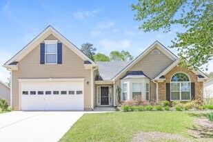 402 Black Fox Dr in Locust Grove, GA - Building Photo