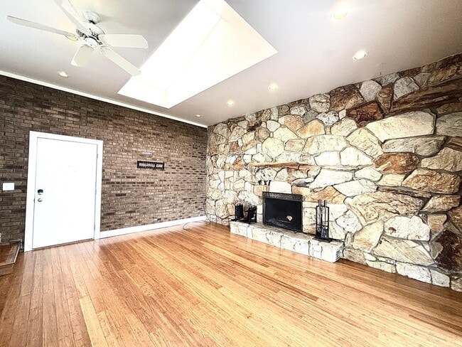 property at 1189 E Ridgedale Ln