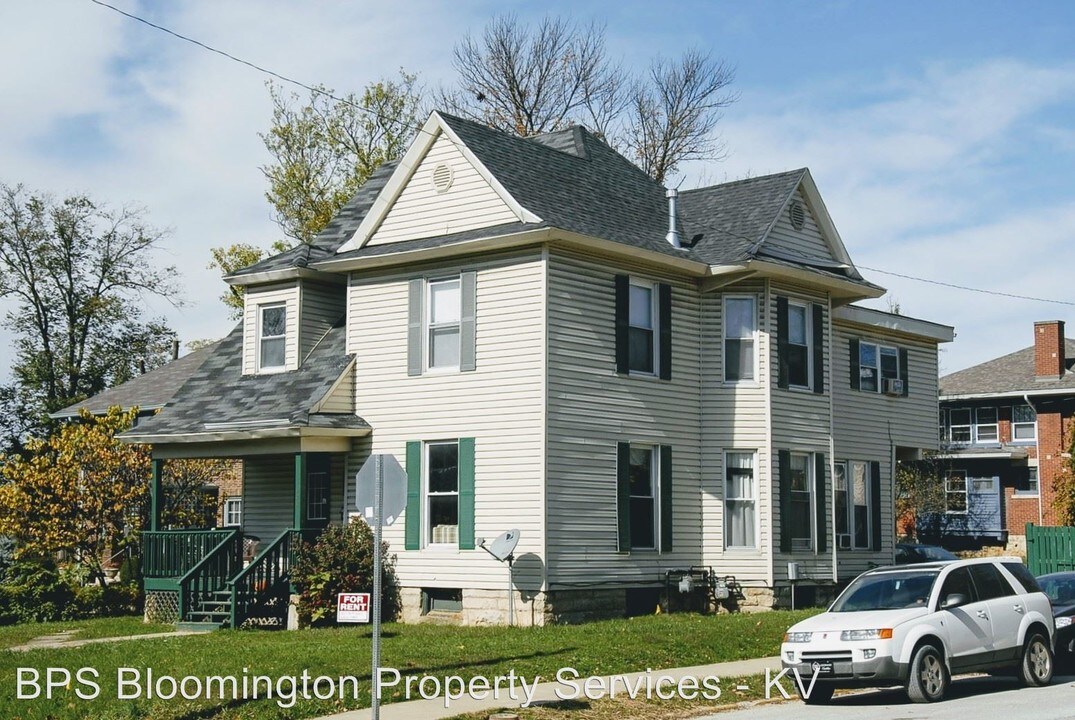 327 E 2nd St in Bloomington, IN - Foto de edificio