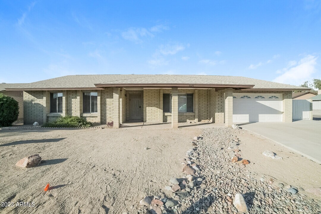 5720 W Purdue Ave in Glendale, AZ - Building Photo