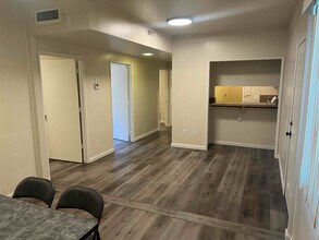 926 N Van Ness Ave in Fresno, CA - Building Photo - Building Photo