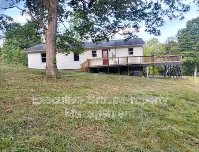 978 Oak Dr in Radcliff, KY - Building Photo - Building Photo