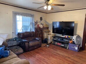 803 E Flint St in Laramie, WY - Building Photo - Building Photo