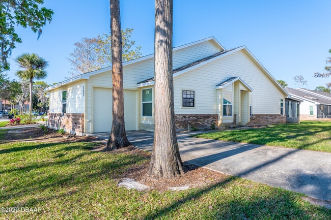 157 Bob White Ct in Daytona Beach, FL - Building Photo - Building Photo