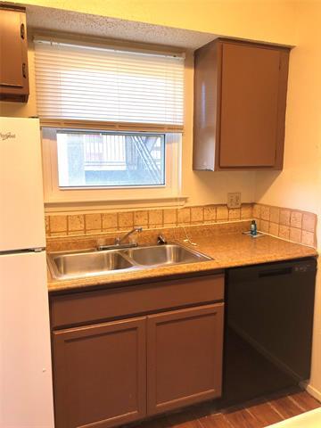 410 Bryan St in Denton, TX - Building Photo