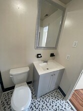 Grad Hospital 2 Bedroom in Philadelphia, PA - Building Photo - Building Photo