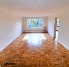 62 S Forster Park Dr, Unit Caroline Building in Oakville, ON - Building Photo - Building Photo