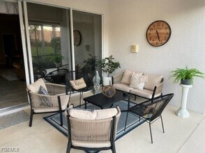 10045 Colonial Country Club Blvd in Ft. Myers, FL - Building Photo - Building Photo