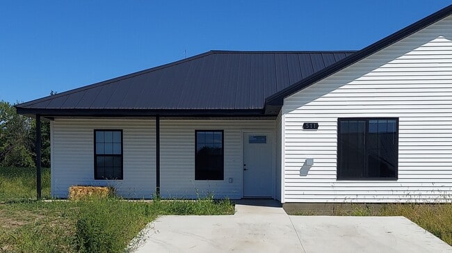 property at 511 Eagle St