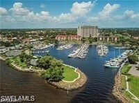 4751 Harbortown Ln in Ft. Myers, FL - Foto de edificio - Building Photo