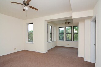2319 N Kedzie Blvd in Chicago, IL - Building Photo - Building Photo