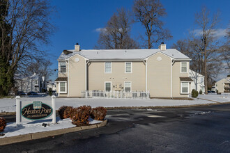 Heather Point Condominiums in Chesapeake, VA - Building Photo - Building Photo