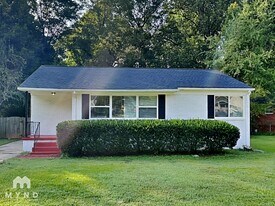 742 Quaker St SW in Atlanta, GA - Building Photo