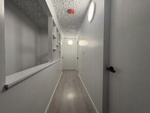 4876 Earles St in Vancouver, BC - Building Photo - Building Photo