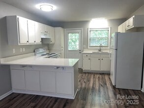 374 Water St in Mooresville, NC - Building Photo - Building Photo