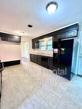 124 Rocky Hill Rd in Hadley, MA - Building Photo - Building Photo