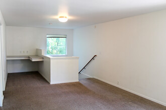 1020 NE Alfred Ln, Unit B in Pullman, WA - Foto de edificio - Building Photo