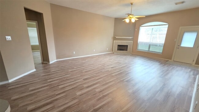 5104 Big Spring Dr in Pearland, TX - Building Photo - Building Photo