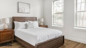 11122 Hambright Jct Dr, Unit J203 in Huntersville, NC - Building Photo