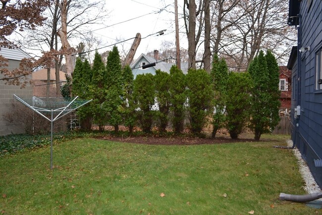 3 Cornell St in Worcester, MA - Foto de edificio - Building Photo