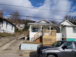 1416 Frame St in Charleston, WV - Building Photo - Building Photo