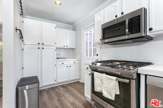 6308 Glide Ave in Los Angeles, CA - Building Photo - Building Photo