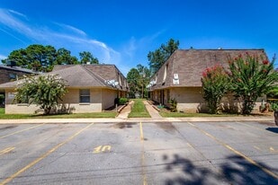 412 E 3rd St in Lonoke, AR - Building Photo