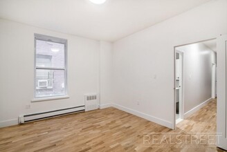 84 Saint James Place in Brooklyn, NY - Building Photo - Floor Plan