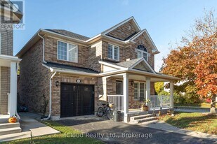 2362 Proudfoot Trail in Oakville, ON - Building Photo