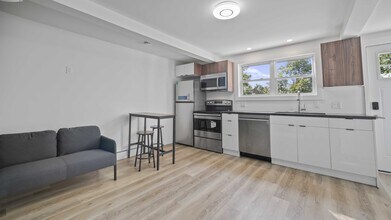 7 Exmouth St in St John's, NL - Building Photo - Building Photo