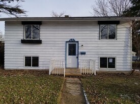 547 N Ridgemoor Ave in Mundelein, IL - Building Photo