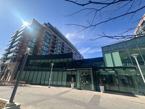343-525 Wilson Av in Toronto, ON - Building Photo - Building Photo
