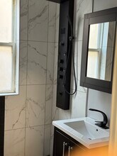 7123 S Cornell Ave, Unit 1 in Chicago, IL - Foto de edificio - Building Photo