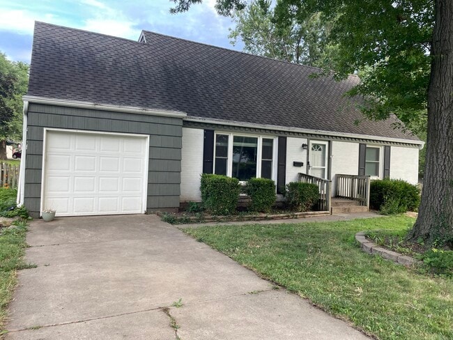 3811 E 107th Ter in Kansas City, MO - Building Photo - Building Photo