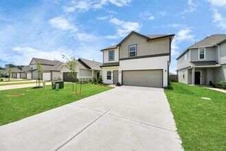 2473 Carp Dr in Conroe, TX - Building Photo - Building Photo