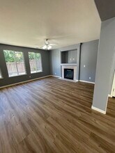 652 Pioneer Ave in Lathrop, CA - Building Photo - Building Photo