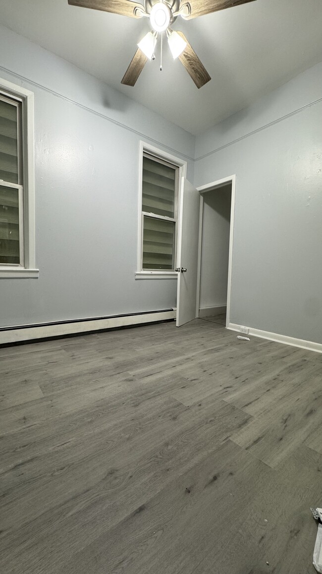 164 Grant Ave, Unit 1 in Jersey City, NJ - Building Photo - Building Photo