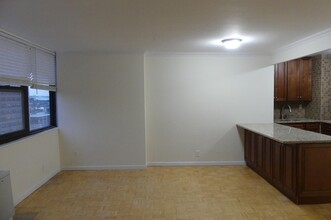 270 Marin Blvd in Jersey City, NJ - Building Photo - Building Photo
