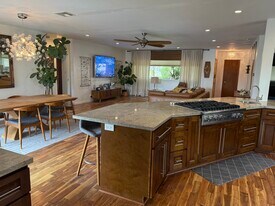 1068 E San Jose Ave in Burbank, CA - Building Photo