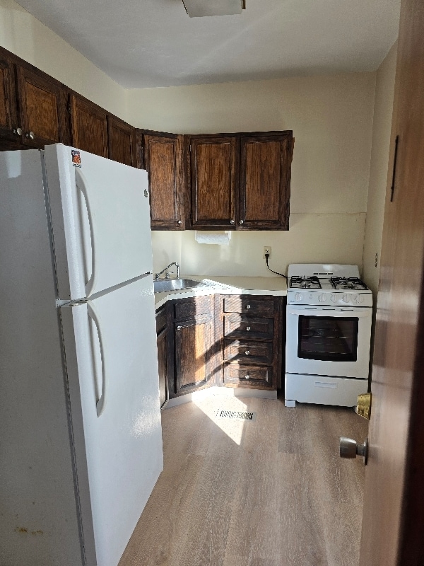 property at 8 Rodney Rd