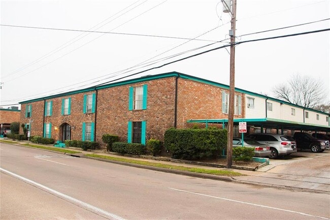 property at 5617 Bissonnet St