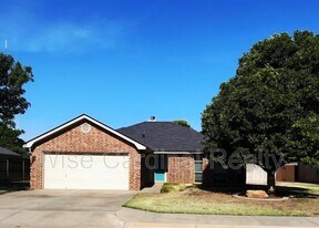 9706 Vernon Ave in Lubbock, TX - Building Photo